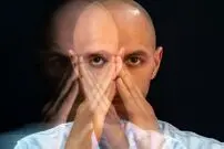 اگر مدتی است که دائم منتظر یک اتفاق بد هستید، این راهکارها کمک می‌کند