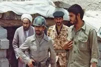 عکس؛ سفر در تاریخ؛ «صیاد شیرازی در حال گفت وگو با حسن باقری»؛ سال 60