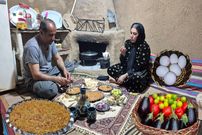 ببینید؛ غذای روستایی در ایران؛ پخت میرزاقاسمی هیزمی توسط زوج روستایی