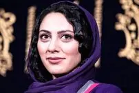 عکس| سفر زمان؛ گریم متفاوت «مونا فرجاد» بر روی صحنۀ تئاتر؛ 10 سال قبل