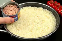 ببینید| طرز تهیه یک غذای جدید با برنج، گوجه و تن ماهی