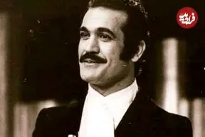 عکس| سفر در زمان؛ «فریدون فرخزاد» در حال اجرا در برنامه میخک نقره ای؛ دهه 50