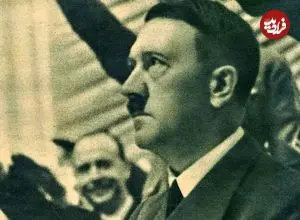 عکس| سفر در زمان؛ «هیتلر» در حال سخنرانی در تراس قلعه سلطنتی لوستگارتن برلین؛ سال 1298