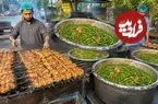 ببینید| غذای خیابانی در پاکستان؛ مراحل تهیه جوجه کباب توسط آشپزهای ماهر در پیشاور