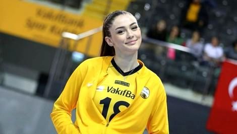 همه چیز درباره زهرا گونش؛ دختر محبوب و 25 ساله والیبال ترکیه 