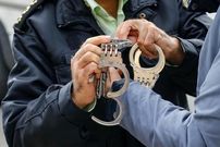 ببینید؛ زمین‌گیر شدن سارق منزل با شلیک دقیق ماموران پلیس تهران در محدوده یوسف آباد