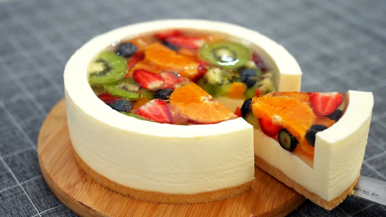 (ویدئو) طرز تهیه کیک پنیر ژله ای میوه ای ژاپنی بدون نیاز به فر 