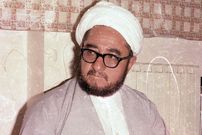 عکس؛ سفر در زمان؛ «محمدصادق خلخالی در تبعیدگاه لار»؛ دهه 50