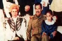 عکس| سفر در زمان؛ اسلحه «صدام» روی شقیقه همسر اول اش؛ سال 1337