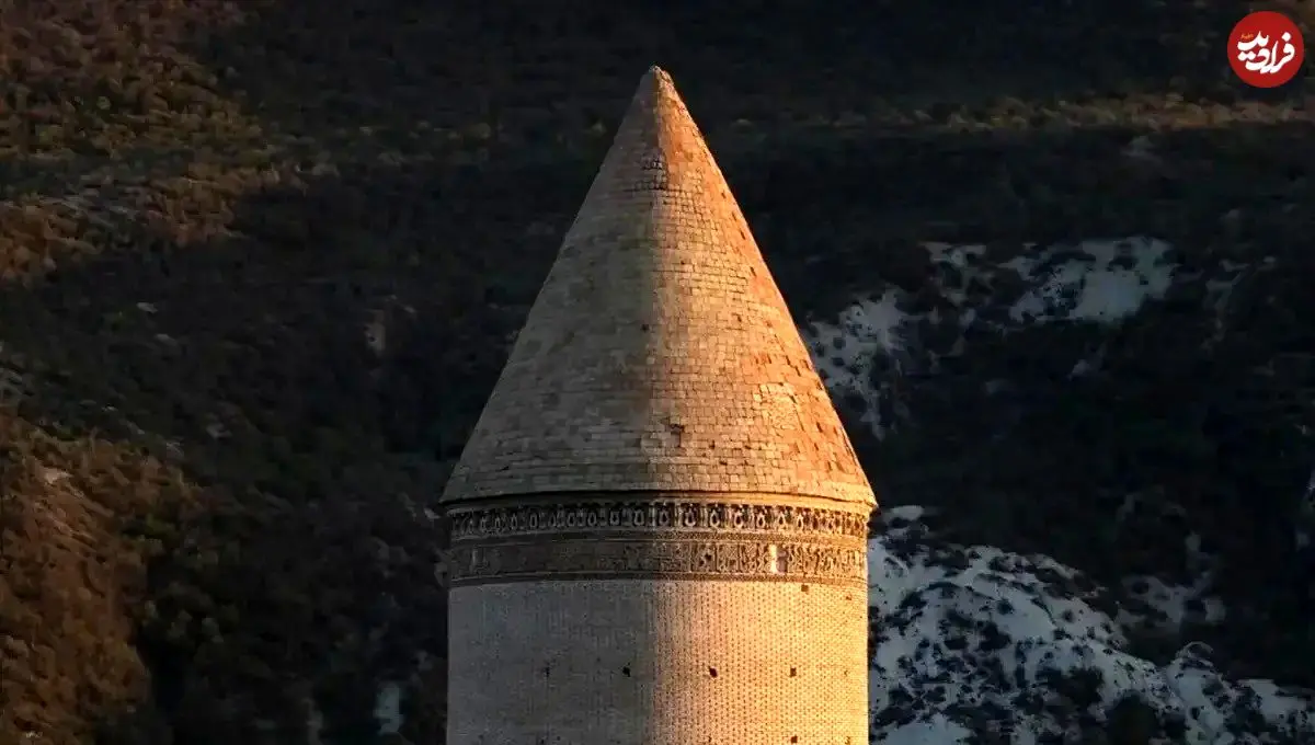 تصاویر| برج رادکان کردکوی؛ سازه باستانی آل باوند با گنبد مخروطی و ۳۵ متر ارتفاع 