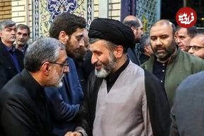 عکس؛ سفر به تاریخ؛ «سید مسعود خامنه‌ای» در مراسم ترحیم آیت‌الله هاشمی شاهرودی؛ سال 97