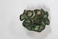 (عکس) کشف مهر با نقش گریفون در تپه پیرزال سیستان