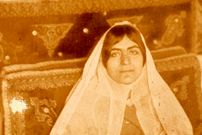 عکس؛ سفر به تاریخ؛ یک دختر از خاندان سلطنتی قاجار در کنار «گربه‌اش»؛ 130 سال قبل