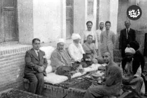 عکس| سفر در زمان؛ «عبدالکریم حائری» هنگام کلنگ‌زنی قبرستان «نو» در قم