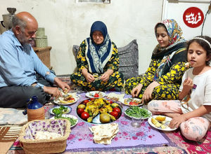 (ویدئو) پخت مرغ با سبزیجات روی سنگ به روش بانوی روستایی ارومیه ای