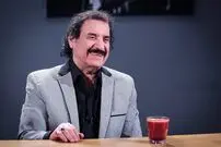 عکس| سفر زمان؛ جواد یساری در دهه 50؛ ویگن در 40 سالگی و در 1348