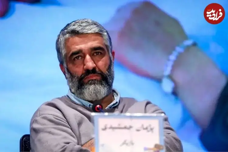 عکس| جدید ترین عکس از پژمان جمشیدی و وکیلش در دادگاه دیروز شنبه/ چالش های حقوقی پرونده