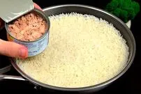 ببینید| طرز تهیه یک غذای ساده و جدید با تن ماهی و برنج