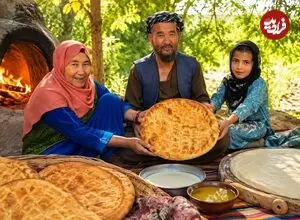 ببینید| غذای روستایی در افغانستان؛ پخت سوپ محلی و نان فطیر توسط یک زوج مسن