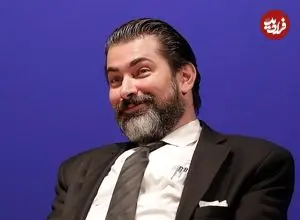 عکس| سفر زمان؛ ژست جالب «پارسا پیروزفر و هوتن شکیبا» در نمایش «بر پهنۀ دریا»؛ سال 93