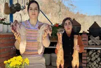 (ویدئو) غذای روستایی در گیلان؛ پخت غذا با پاچه، زبان گوساله و سس قارچ 