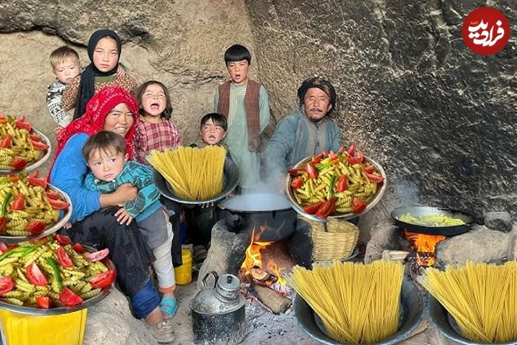 (ویدئو) غذای روستایی در افغانستان؛ پخت ماکارونی به روشی متفاوت