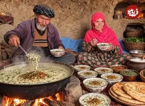 ببینید| غذای روستایی در افغانستان؛ مراحل تهیه رشته و پخت آش دوغ در غار