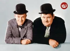 عکس| سفر در زمان؛ «لورل و هاردی» با لباس نظامی در پشت صحنه فیلم «کله‌خرها»؛ سال 1316