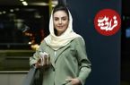 عکس| سفر زمان؛ «مرضیه» (بچه مهندس) در حال نوازش اسب در پشت‌صحنه سریال «آنام»