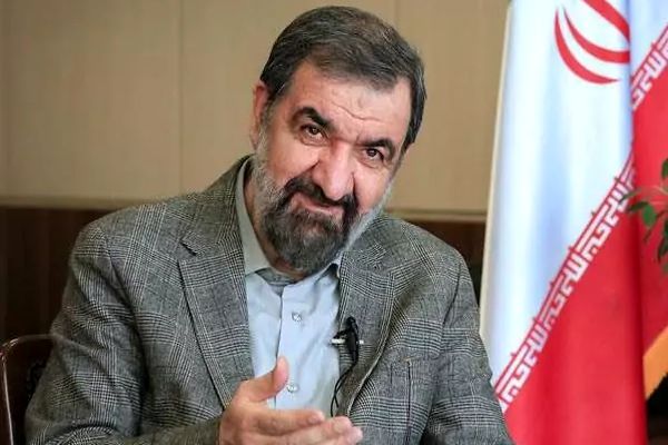 عکس؛ سفر به تاریخ؛ «محسن رضایی» در کنار «ناصر حجازی» در یک مهمانی؛ سال 1377