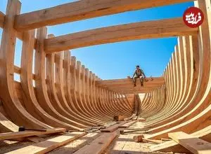 ببینید| فرآیند تماشایی ساخت یک کشتی چوبی بزرگ در پاکستان