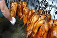 ببینید| غذای خیابانی در تایوان؛ کباب کردن اردک به روشی متفاوت در هسینچو