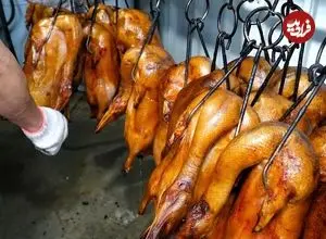 ببینید| غذای خیابانی در تایوان؛ کباب کردن اردک به روشی متفاوت در هسینچو