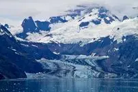 ببینید| دفن خودروها زیر برف سنگین در آلاسکا