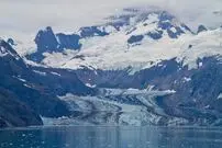 ببینید| دفن خودروها زیر برف سنگین در آلاسکا