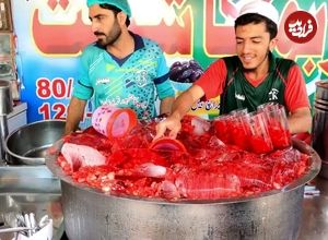 ببینید؛ غذای خیابانی در پاکستان؛ تهیه آب هندوانه در کراچی