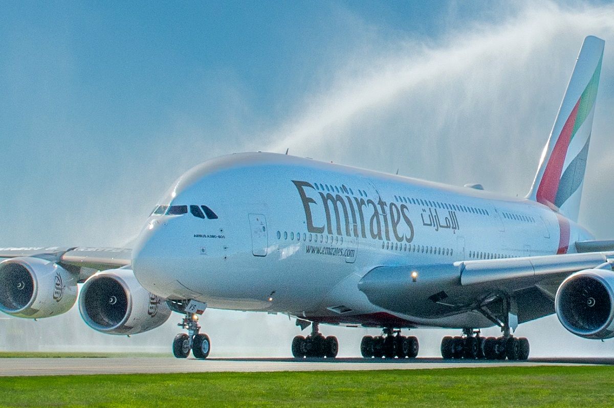 (ویدئو) هجوم صدها شهروند انگلیسی برای دیدن تیک آف ایرباس A380