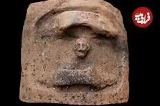 کشف تابوت سفالی 2 هزارساله با یک مجسمه عجیب
