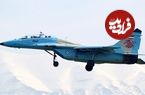 عکس| سفر در زمان؛ پرواز دو فروند جنگنده میگ 29 بر فراز کارونسرای دیر گچین قم؛ سال 95