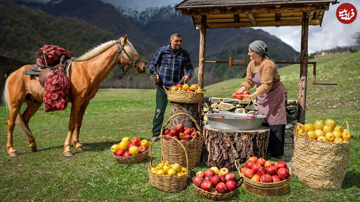ببینید، غذای روستایی در آذربایجان؛ پخت یک غذای خوشمزه و سریع با سیب زمینی