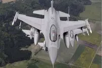 عکس؛ یک جنگنده F-۱۶ سقوط کرد؛ آخرین وضعیت خلبان