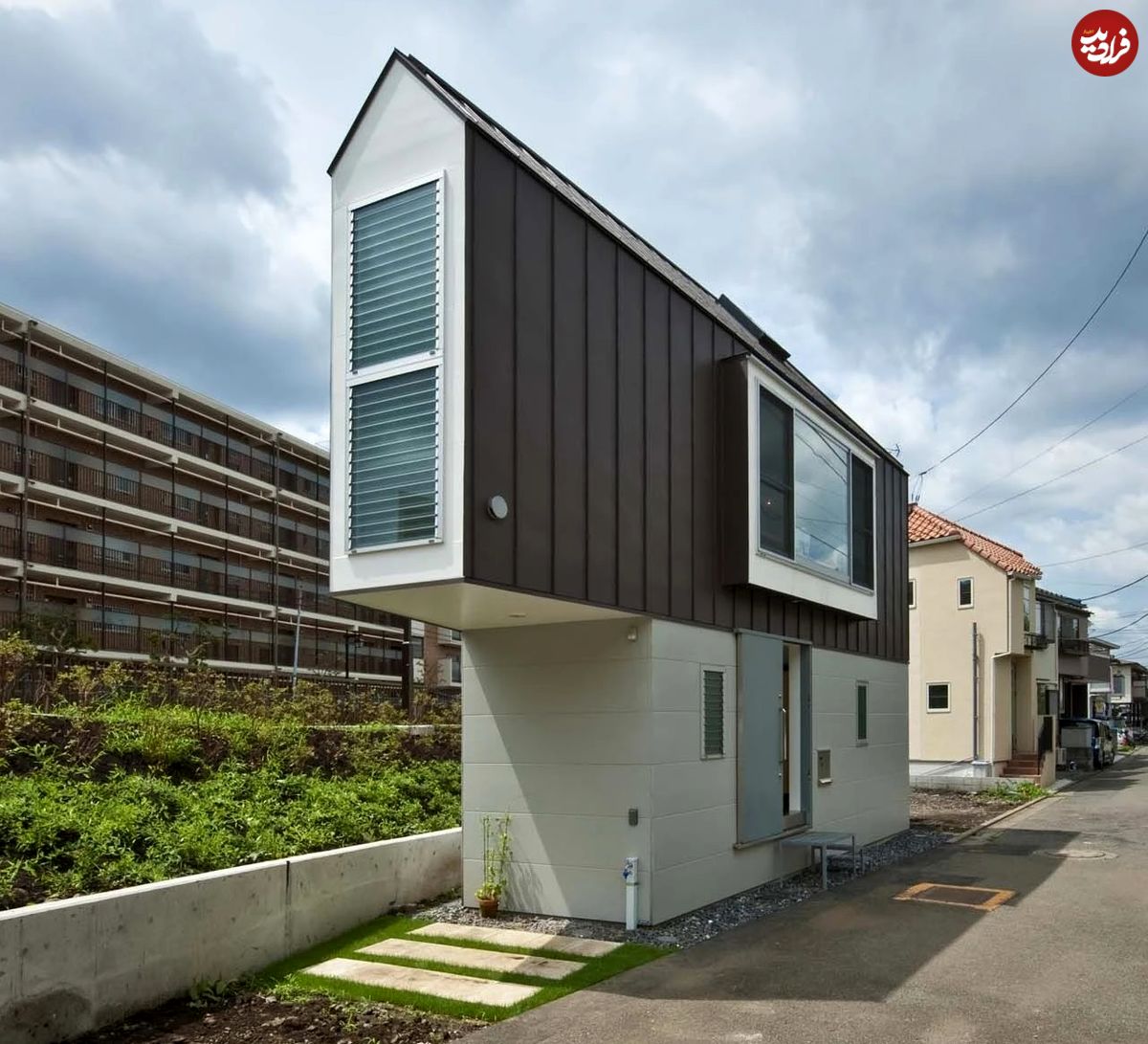(تصاویر) جادوی باورنکردنی معماری ژاپنی در این خانۀ مثلثی