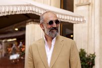 ببینید؛ رونمایی هادی حجازی‌فر از یک پیامک شبا و قلب؛ زود بزن می‌خوام برم جایی!
