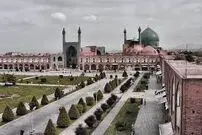 (عکس) نمایی از میدان نقش جهان با تردد الاغ و ماشین؛ ۵۹ سال قبل