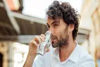 (ویدئو) بهترین زمان برای آب خوردن 