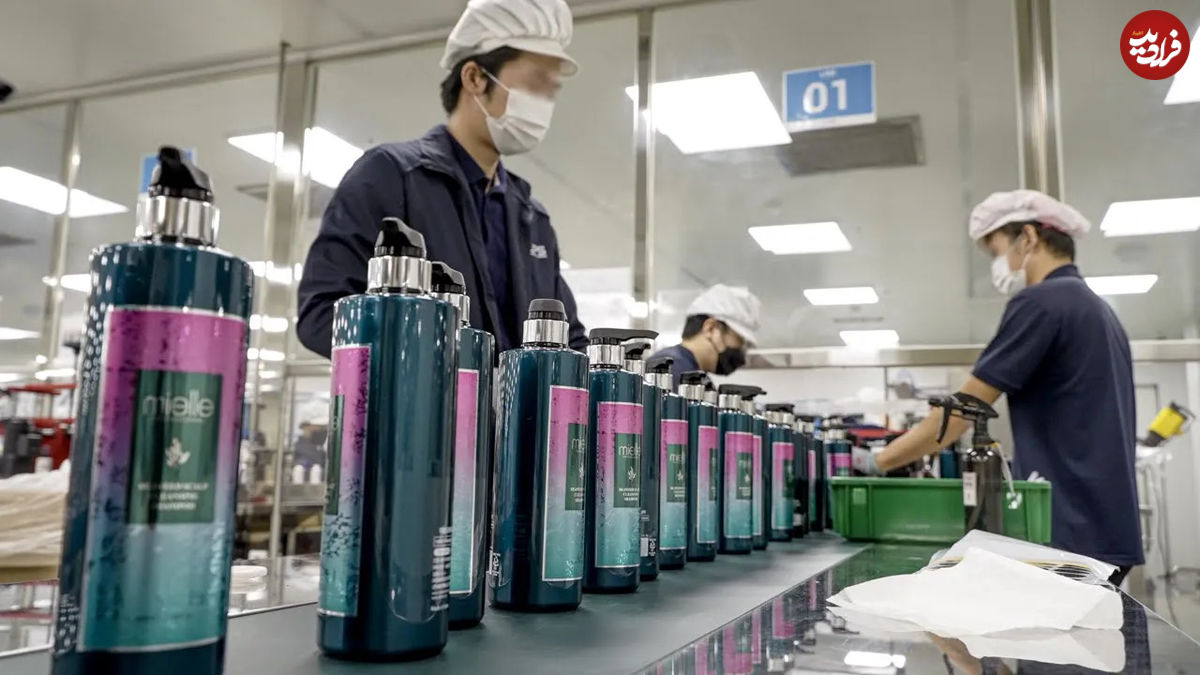 (ویدئو) فرآیند تولید انبوه ظروف پلاستیکی و شامپو