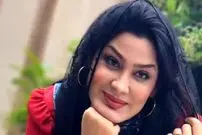 عکس| سفر زمان؛ تیپ و چهرۀ «طلا» (سریال سوجان) در پشت‌صحنۀ سریال «موچین»