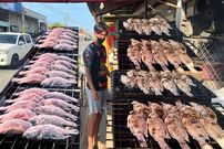 ببینید؛ غذای خیابانی در تایلند؛ ماهی تیلاپیای کبابی و سرخ شده در بانکوک