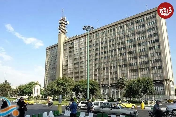 عکس| سفر زمان؛ اتوبوس دوطبقه و بنزهای قدیمی در «میدان توپخانه»؛ سال 40