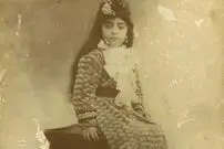 عکس؛ سفر در زمان؛ ظاهر «توران الدوله نوه ناصرالدین شاه و پسرش احمد» در دهه 1300